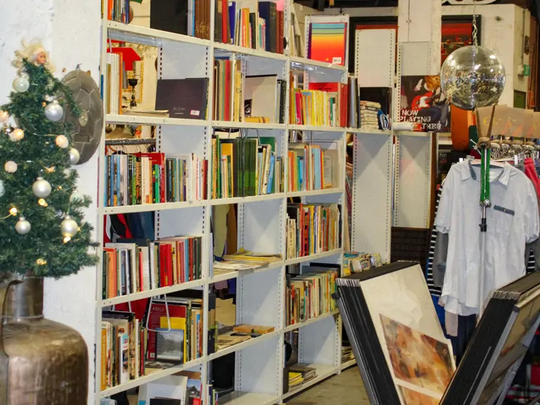 Garage Sale Krommenie
