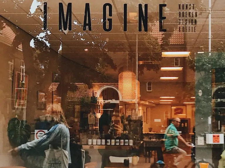 Imagine boeken-kunst-design-koffiebar - Wageningen