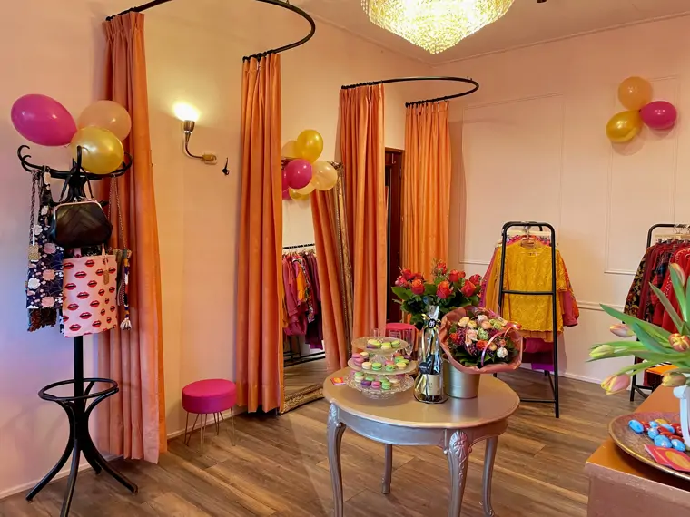 Petit Paris Vintage - Burgum (10/10)